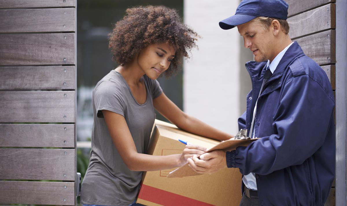 Choosing the Right Courier Service 2023